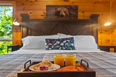 Start your day the cozy way — fresh bites, warm sheets, happy vibes.