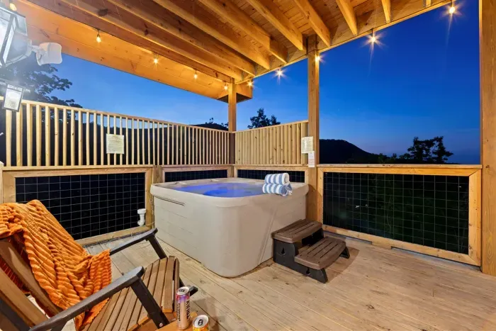 Relaxation level: mountain view + hot tub = 100%