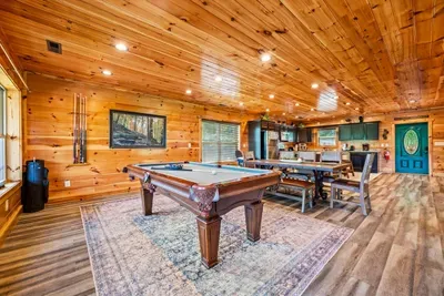 Rack 'em up with the dining table a few steps away