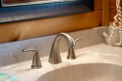 Fresh towels and a sink cleaned between stays
