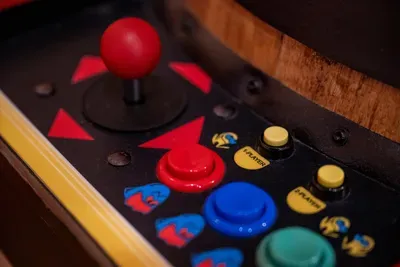 Joysticks and buttons, no coins required