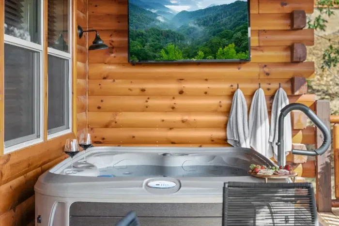 There’s no better way to end your day than in this hot tub.