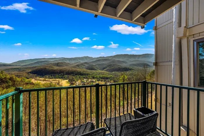 Balcony with a view of the mountains.