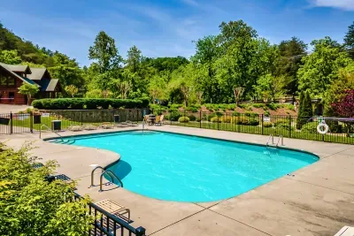 Cannonballs, sunshine, and laughter — your family pool days are waiting 🌞💦