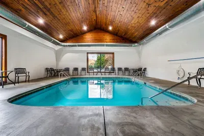 This isn’t just a stay, it’s a splash-worthy experience.