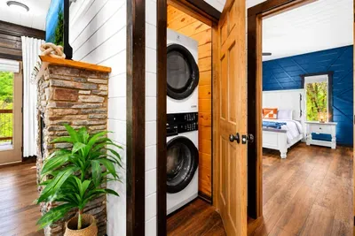 In-cabin washer and dryer—especially useful for longer stays, pool towels, and families traveling with kids.
