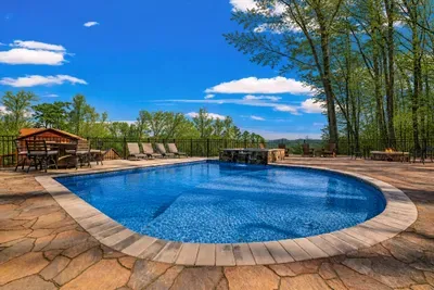 Dive into serenity—your private pool with mountain views awaits 🏔️💦