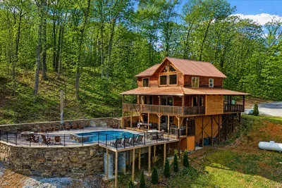 Where cozy meets breathtaking—your perfect cabin getaway.