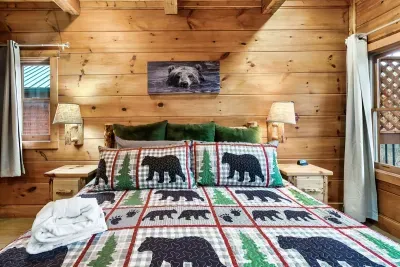 Upper level king bedroom.