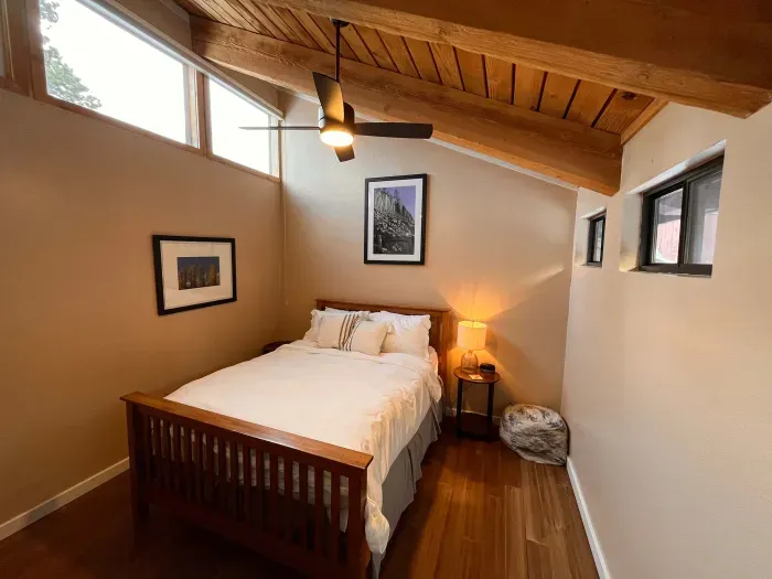 Upstairs Bedroom with Queen bed