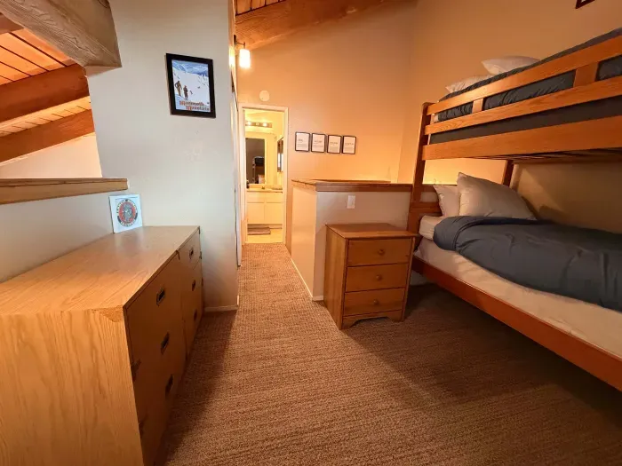 2 Twin-Over-Twin Bunkbeds in Loft