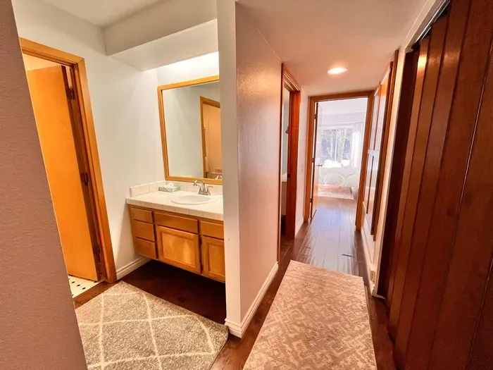 Shared downstairs bathroom and hallway to guest bedrooms 1 and 2