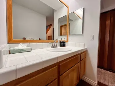 Shared downstairs bathroom with shower/bath