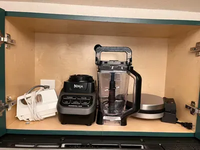 Kitchen mixer, Ninja Blender and wafffle maker