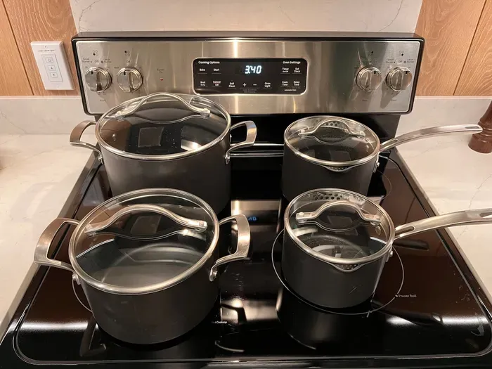 Kitchen pots