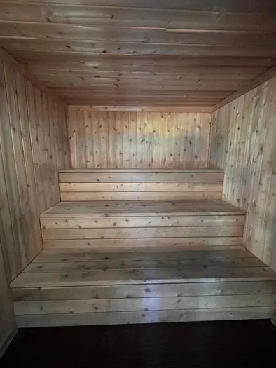 Dry sauna next to main hot tub
