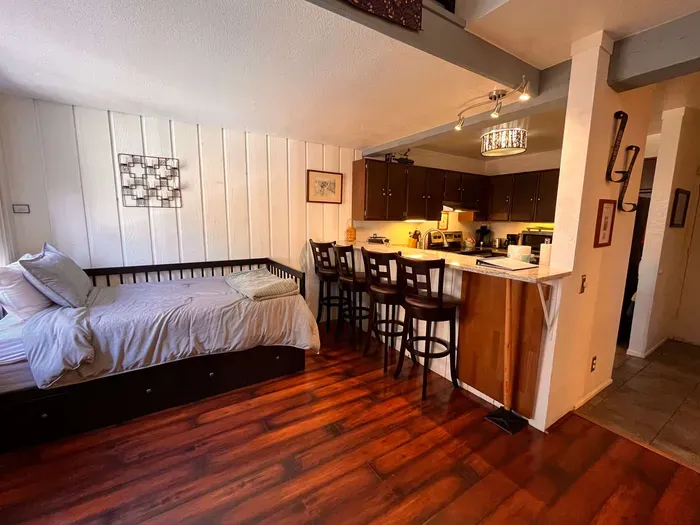 Kitchen Breakfast Bar and sleeping nook
