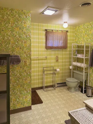 Spacious Family Size Bathroom #2 with towel set for 6 guests (hand towel, washcloth, shower towel), hamper, spa soaps (hand soap, shampoo, conditioner, bath gel), hair dryer, dual vanity with storage, ceiling heat vent, air vent, & much more!