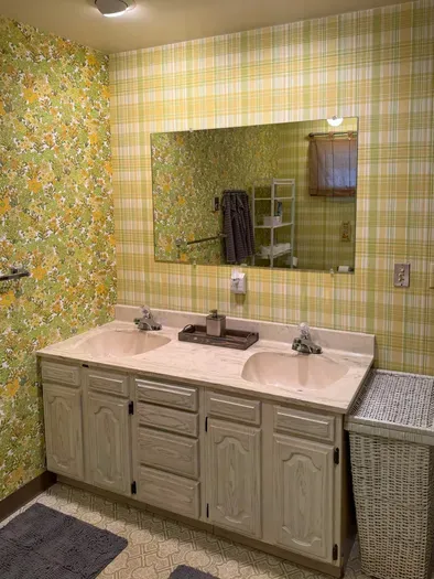Spacious Family Size Bathroom #2 with towel set for 6 guests (hand towel, washcloth, shower towel), hamper, spa soaps (hand soap, shampoo, conditioner, bath gel), hair dryer, dual vanity with storage, ceiling heat vent, air vent, & much more!