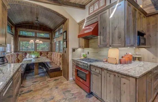 Updated and refreshed upscale kitchen and dining area, including an eat-in kitchen dining table.