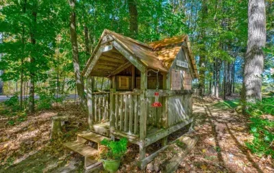 Kids will find this on property mini-house a fun way to spend the day enjoying the breeze off the lake.