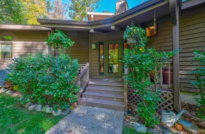 Peninsula Lakehouse (Renovated 2026) - image 20 of 47