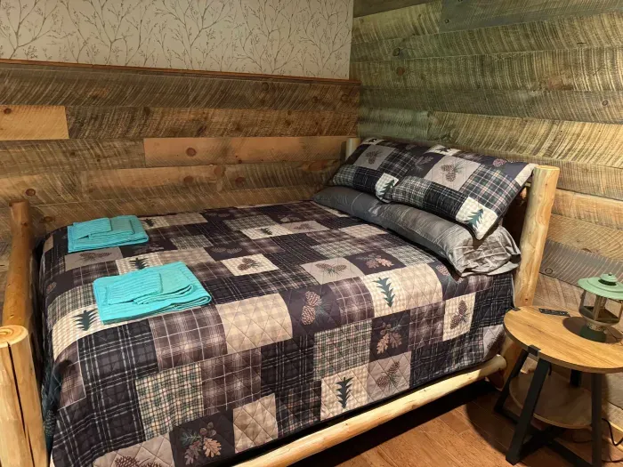 Queen Bed - Bedroom #2