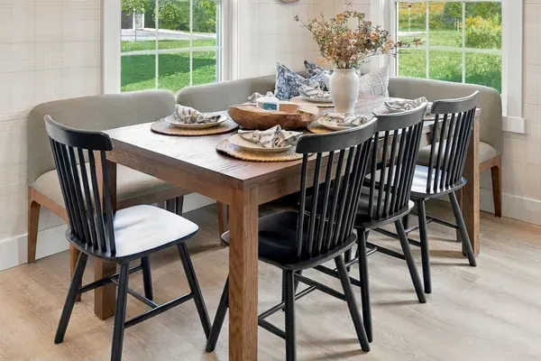 Dining nook seats 8