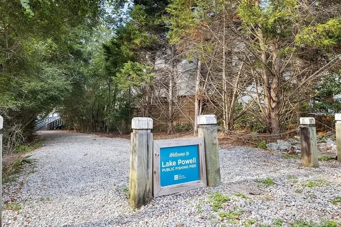 Lake Powell Access walkable from Tide Out