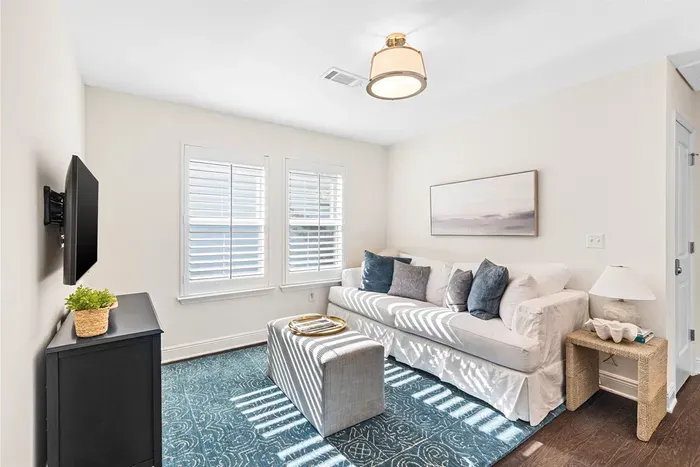 Second floor loft area with Smart TV and games