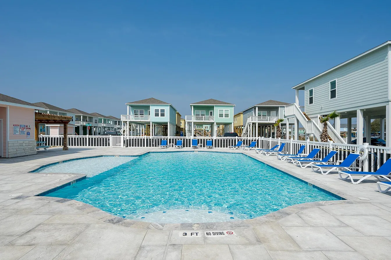 Ocean Reef Cottages - Community Pool 