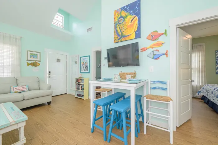 Open floor plan is perfectly appointed to include ceiling fan