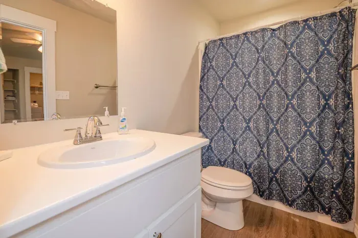 Bathroom 2 (2nd Floor)