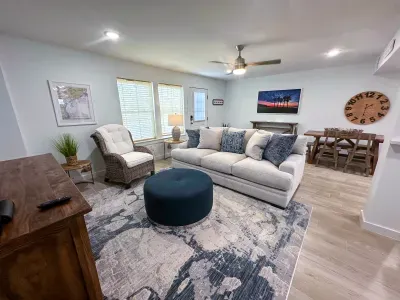 C6 Little Bay Landing 