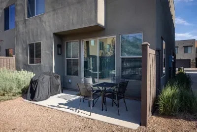 Patio overlooking the Pool - Entrada 631