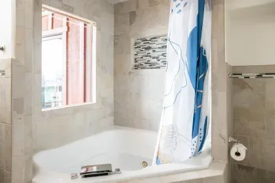 Ensuite Bathroom - King Suite