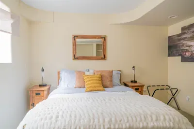 Lower Level - Queen Bedroom #1