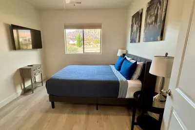 Queen Guest Bedroom
