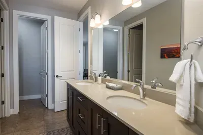 Guest Bathroom Upstairs