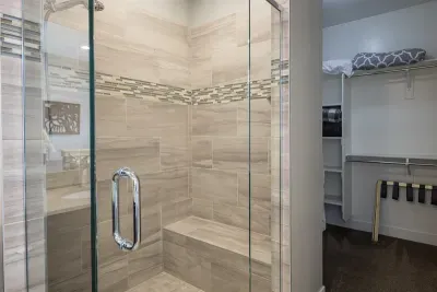 King Ensuite