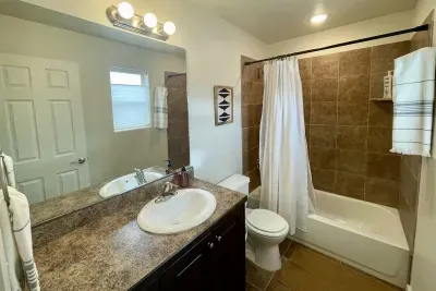 2nd King Suite attached Bathroom