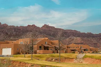 Rim Vista Community