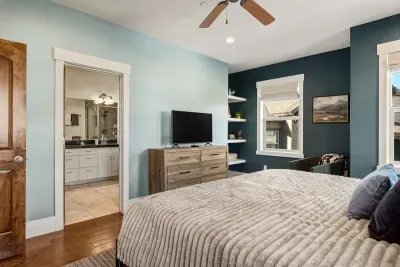 King Suite