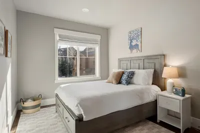 Queen Guest Bedroom