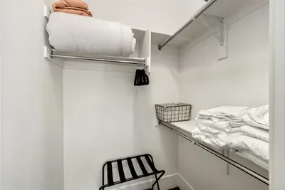 Queen Bedroom Closet