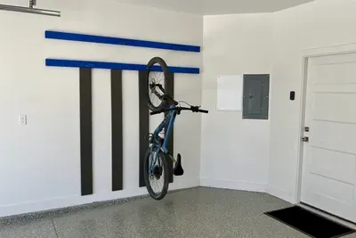 Bike storage in the 2-car garage (bike not included ;-))
