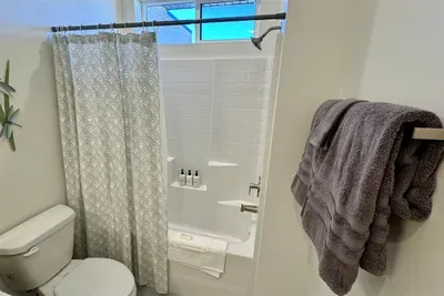 King Suite - Bathroom