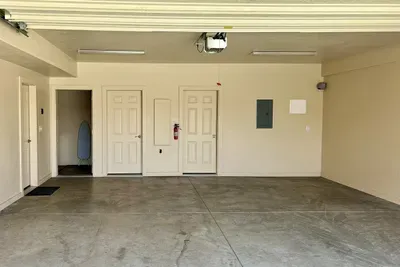 2-Car Garage