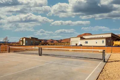 Community Pickleball Courts