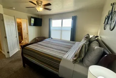 King Suite Bedroom 1